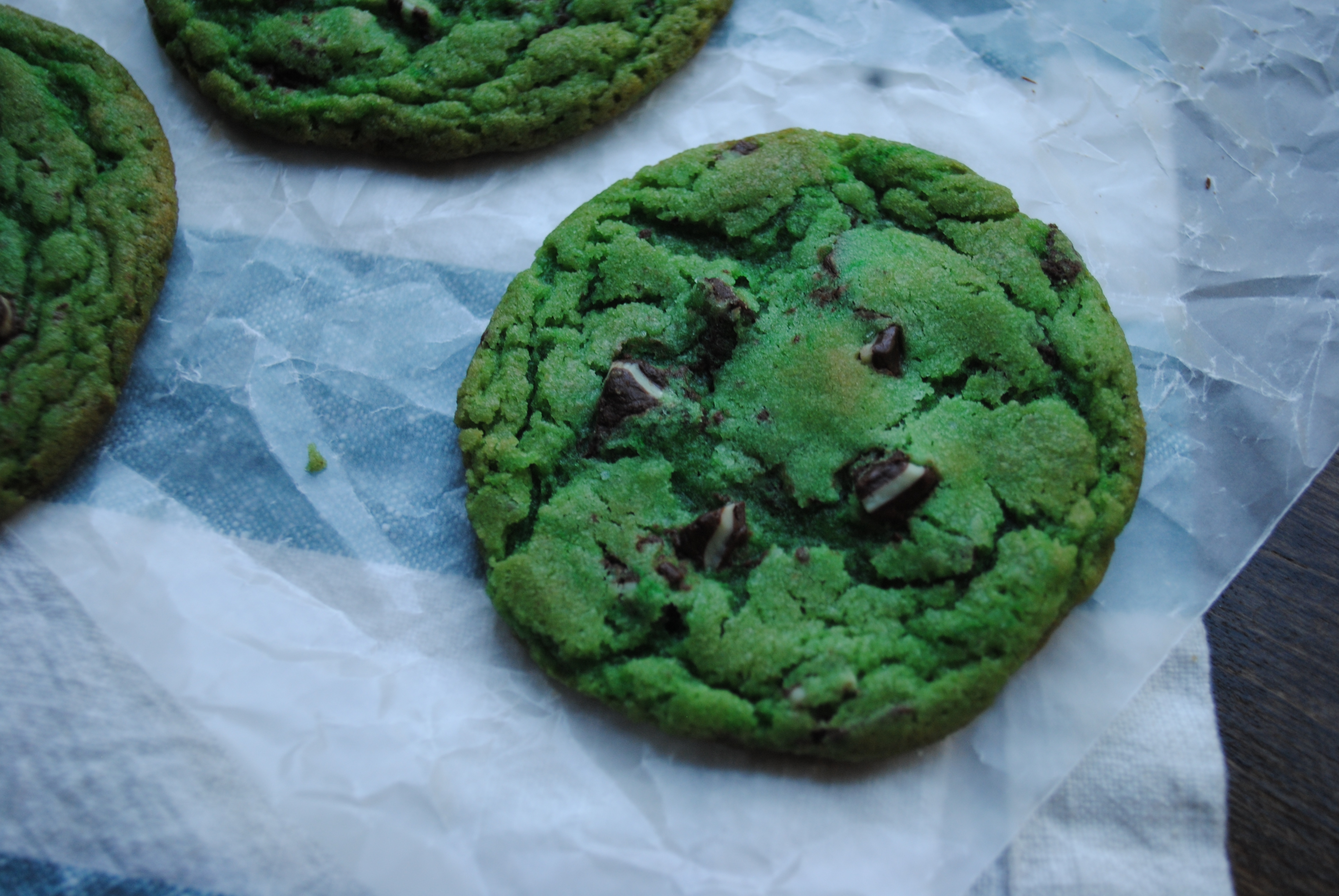 Salted Mint Chocolate Cookies!! - Lil Celebrations