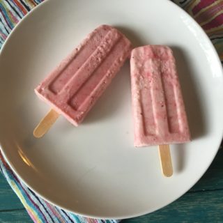 Strawberry Greek Yogurt Pops – Only 3 ingredients!